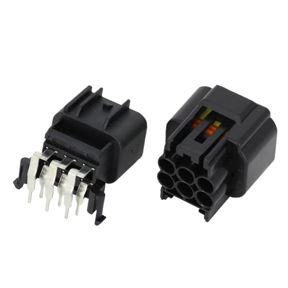 Connecteur de moto en plastique à 6 broches avec fiche terminale D+J70620-2.3-11/21